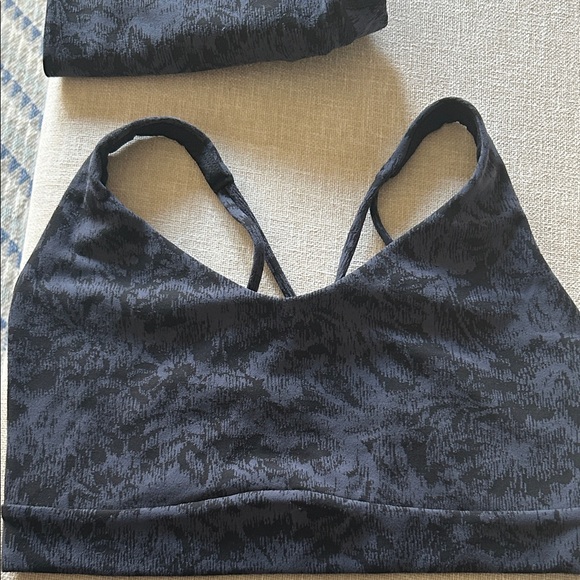 Athleta Black and blue Tight pant and crop top set with Subtle Pattern - Picture 10 of 11